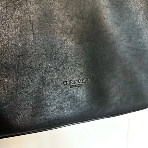 Coach Tote Signature Turn Lock Black Scarlet - Picture 4 of 14